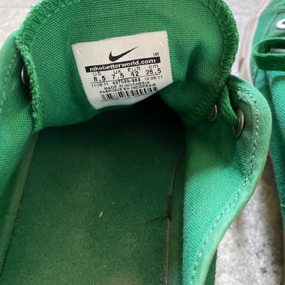 Nike Sneakers - Picture 4 of 5